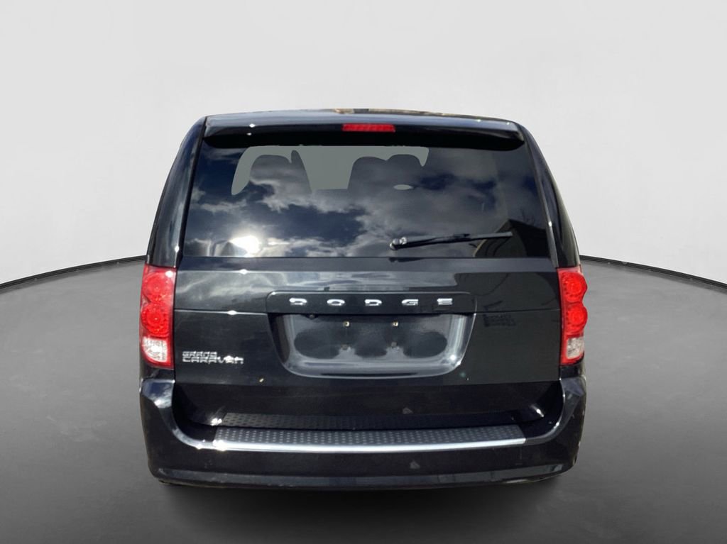 Used 2019 Dodge Grand Caravan SE w/ UConnect Hands-Free Group image 6