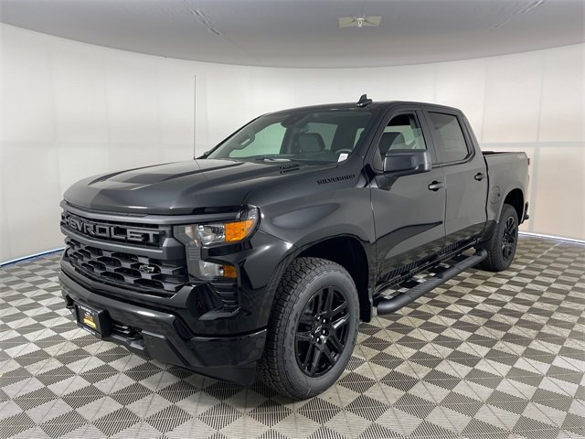 New 2026 Chevrolet Silverado 1500 Custom w/ Turbomax Blackout Package