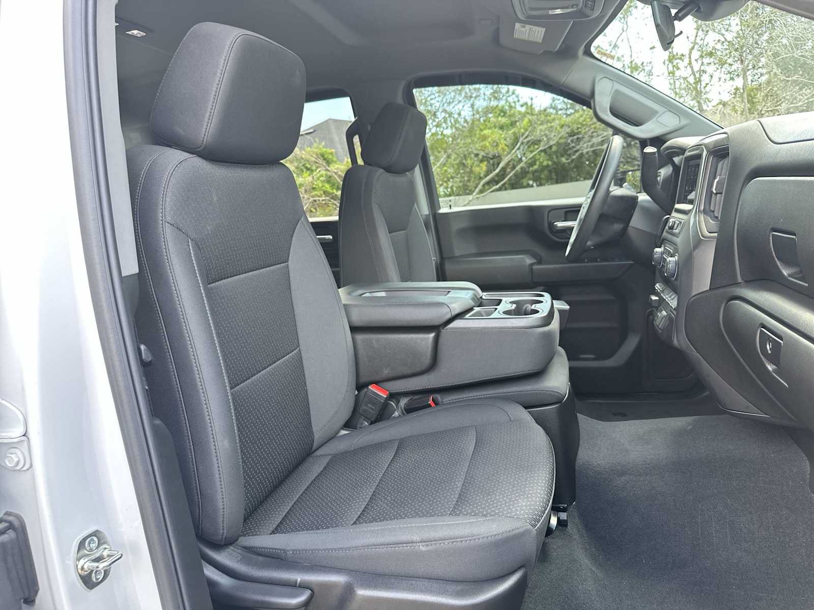 Certified 2025 Chevrolet Silverado 2500 Custom AWD/4WD image 19