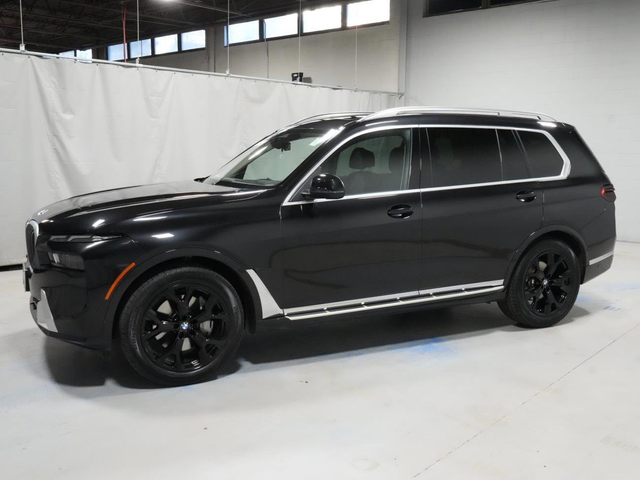 Certified 2023 BMW X7 xDrive40i w/ Parking Assistance Package image 17