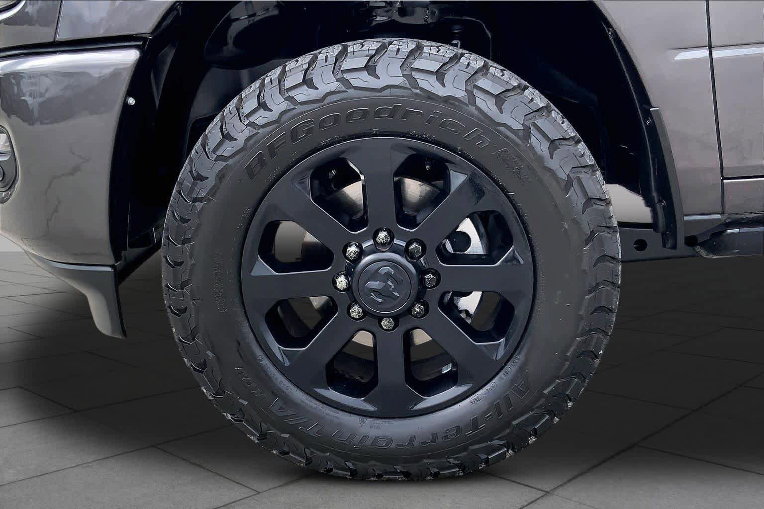 Used 2025 RAM 2500 Laramie AWD/4WD image 11