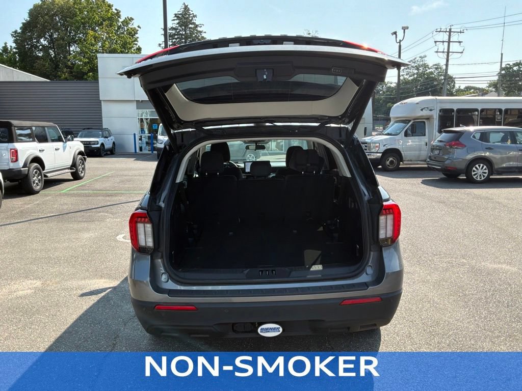 Used 2025 Ford Explorer Active AWD/4WD image 20
