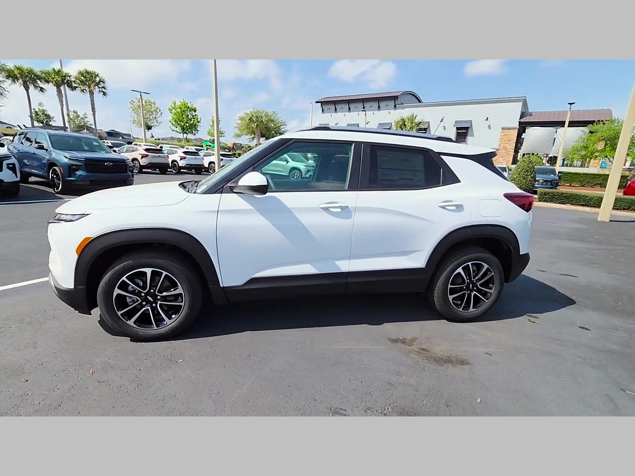 New 2026 Chevrolet TrailBlazer LT w/ Convenience Package FWD image 14
