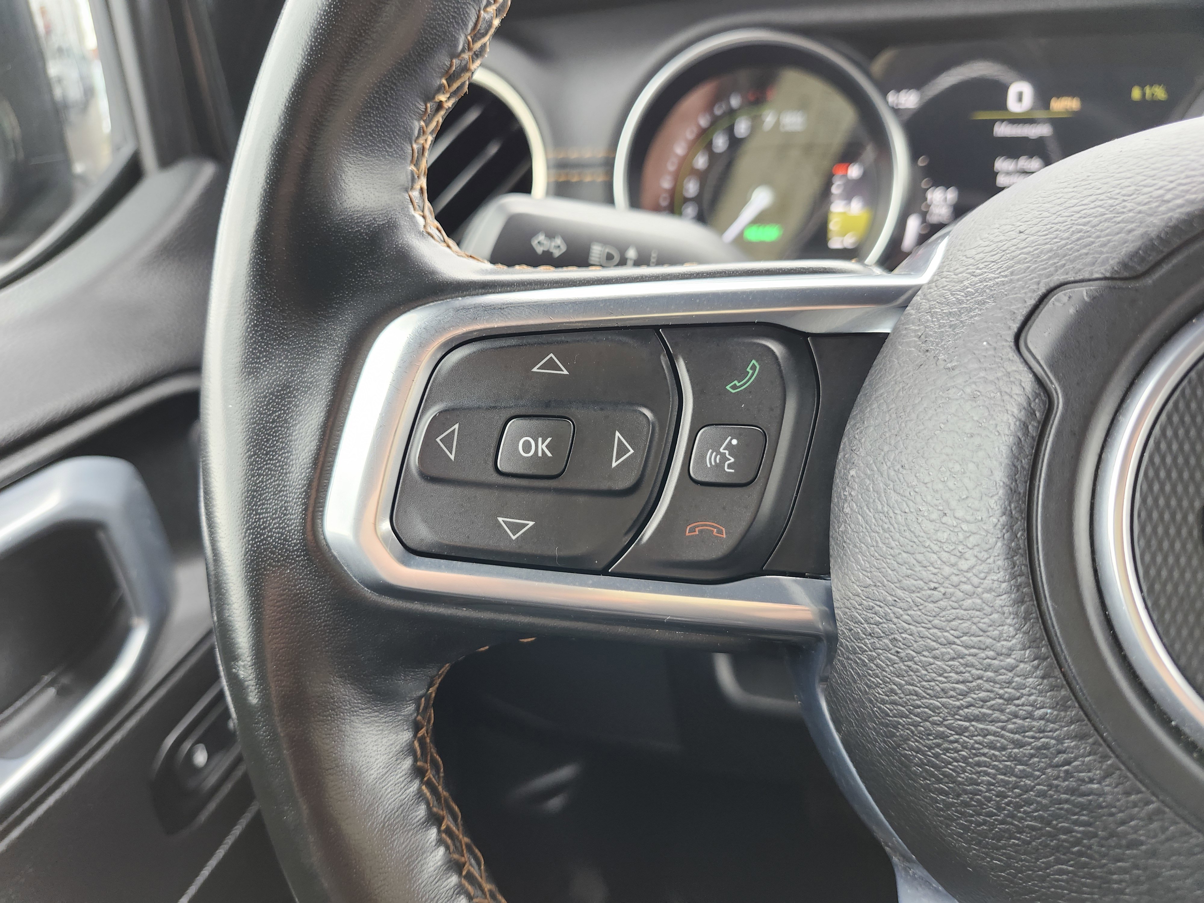 Used 2022 Jeep Wrangler Unlimited Sahara image 36