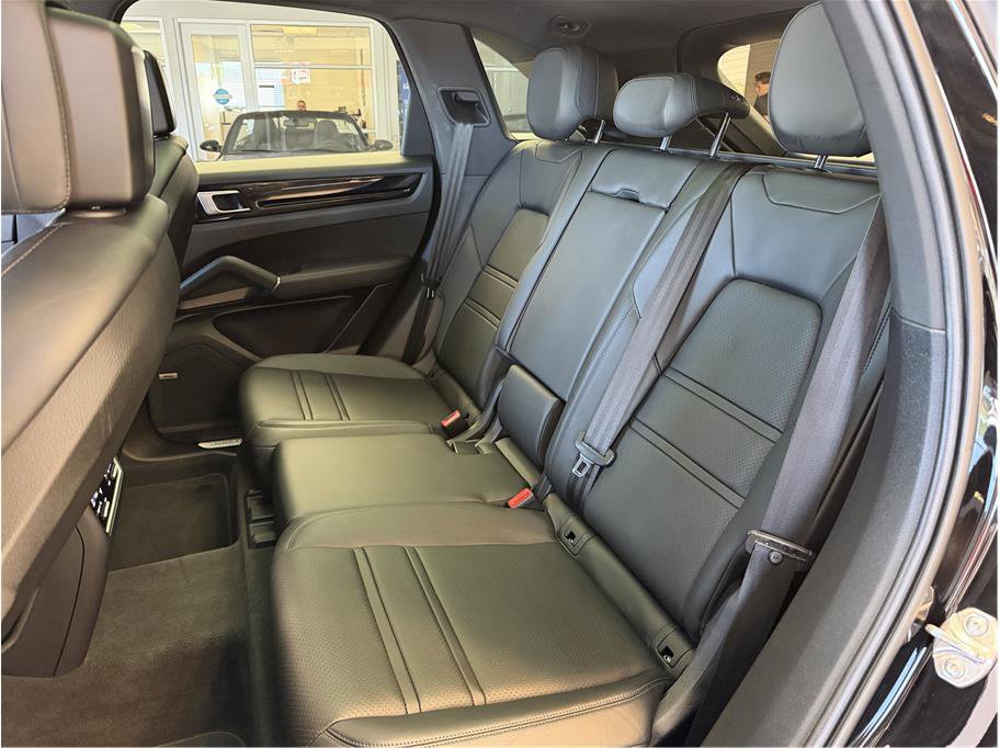 Used 2021 Porsche Cayenne S AWD/4WD image 30