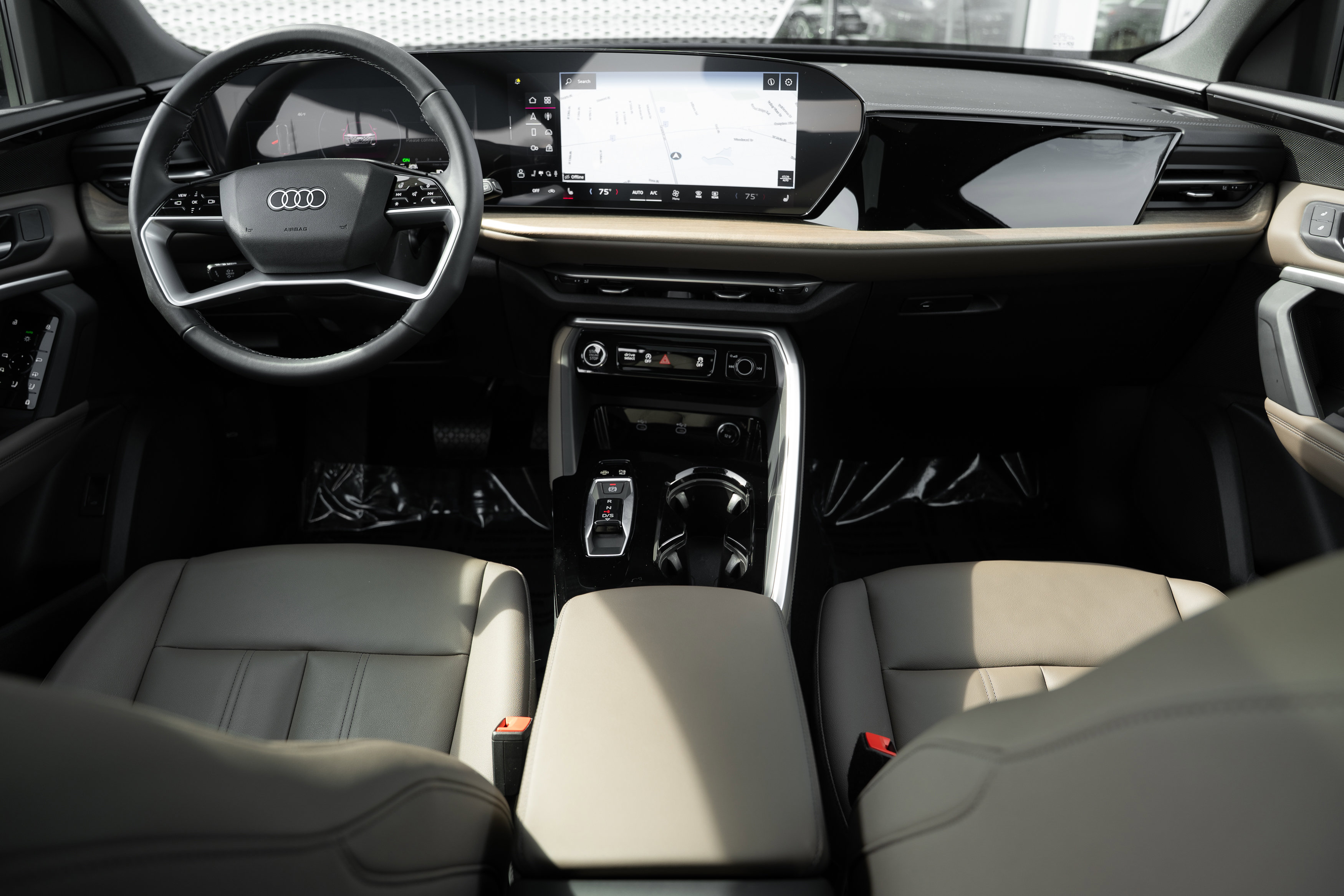 Certified 2025 Audi Q5 Premium w/ Convenience Package image 8