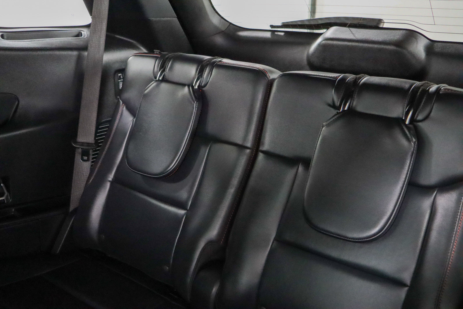 Used 2025 Ford Explorer ST AWD/4WD image 26