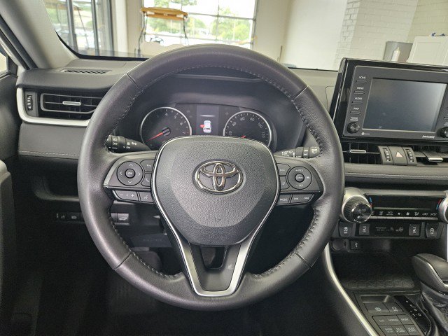 Used 2021 Toyota RAV4 XLE Premium AWD/4WD image 19