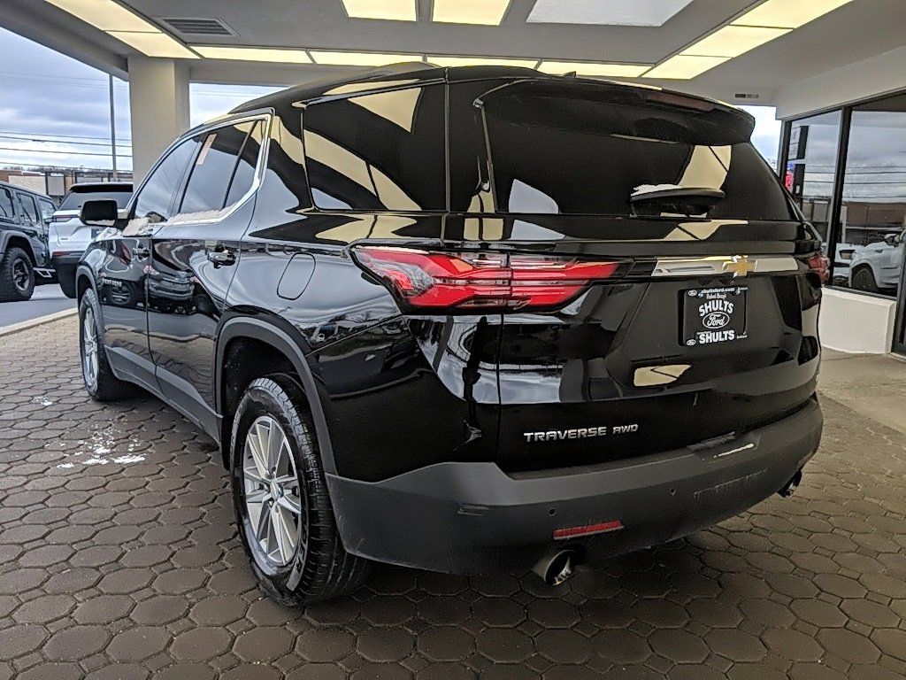 Used 2023 Chevrolet Traverse LT w/ LPO, Floor Liner Package image 11