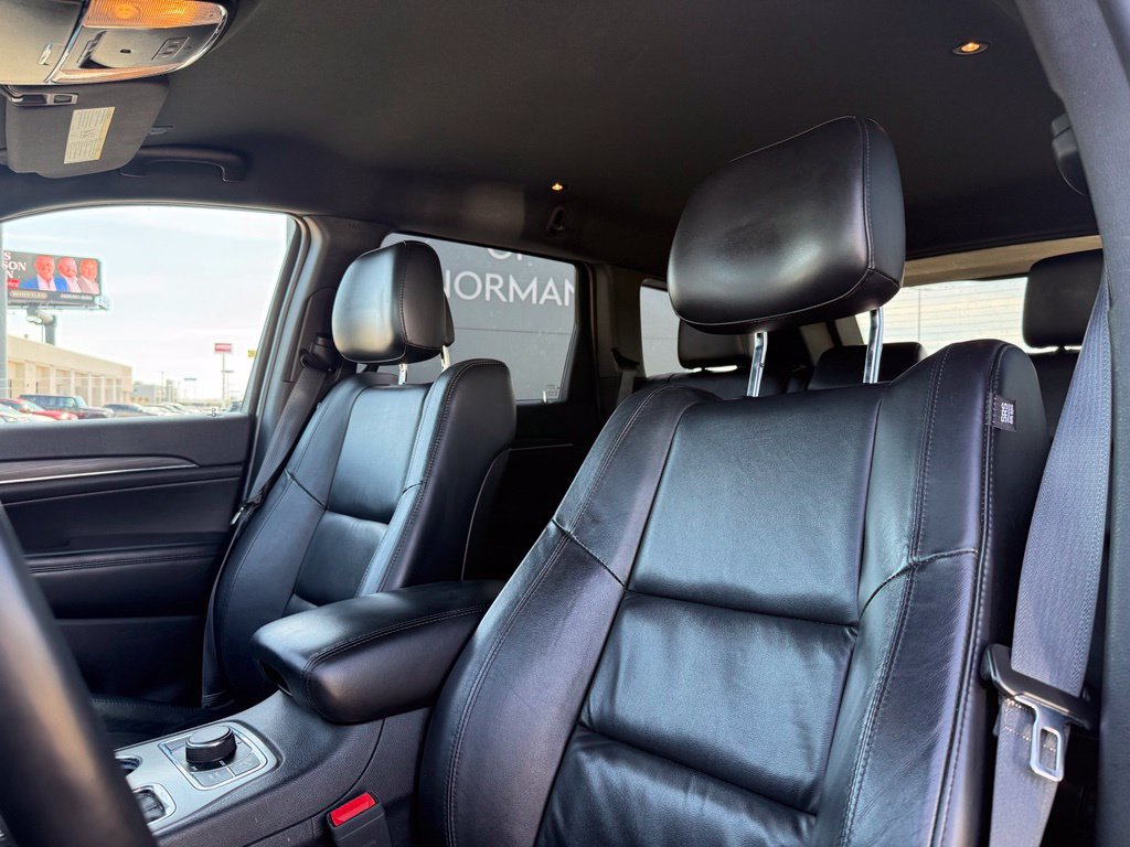 Used 2019 Jeep Grand Cherokee Limited AWD/4WD image 17