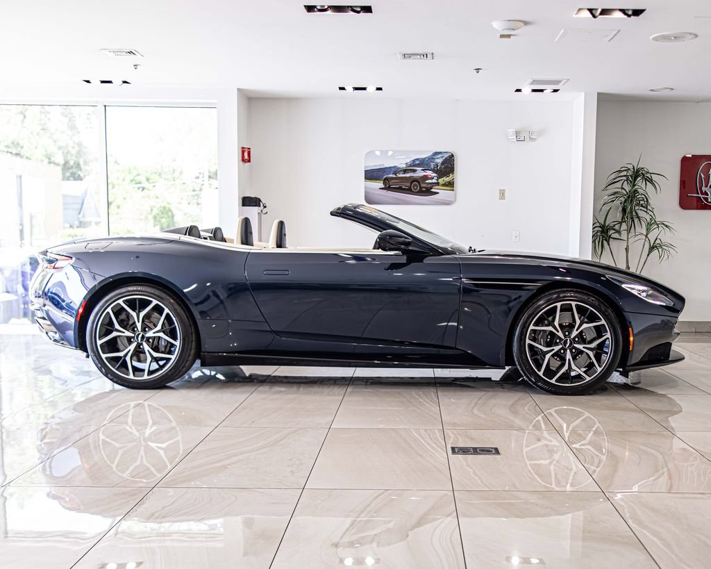 Used 2019 Aston Martin DB11 Volante RWD image 9