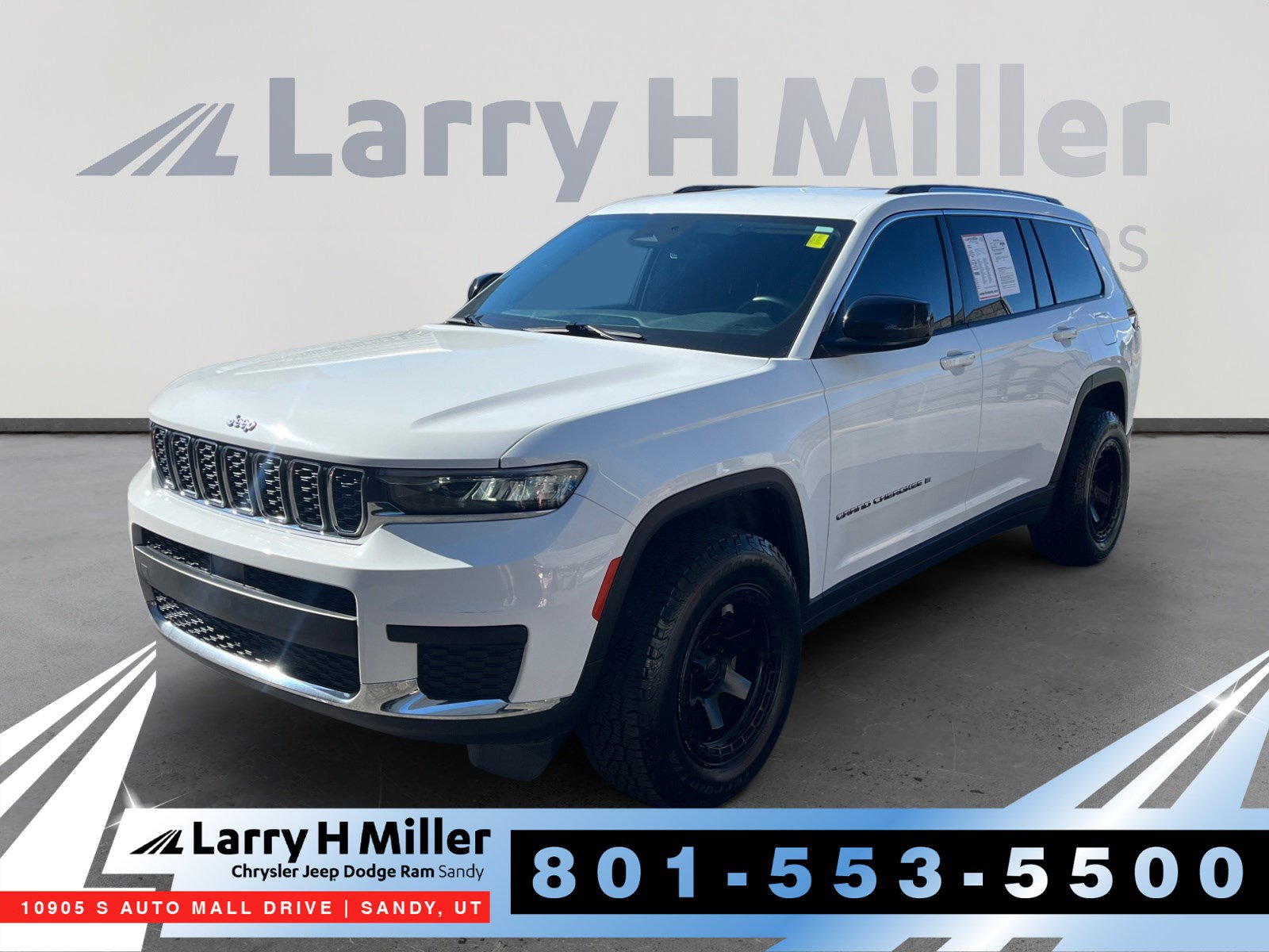 Used 2021 Jeep Grand Cherokee L Laredo w/ Luxury Tech Group I AWD/4WD image 1