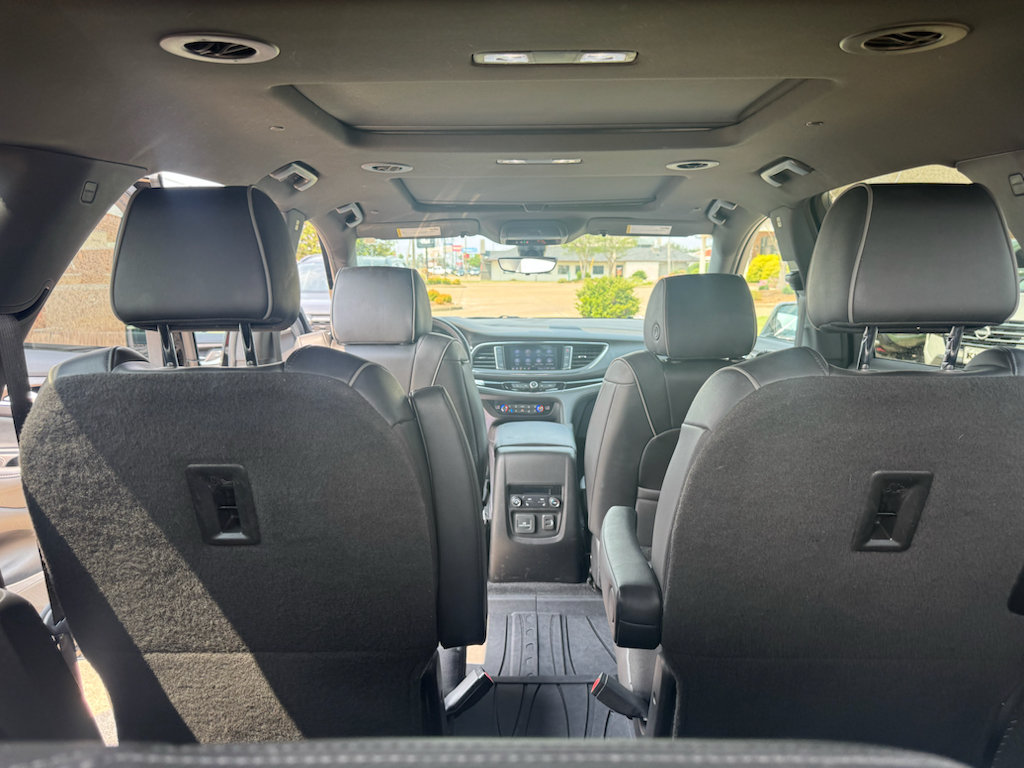 Used 2022 Buick Enclave Avenir w/ Avenir Technology Package FWD image 22