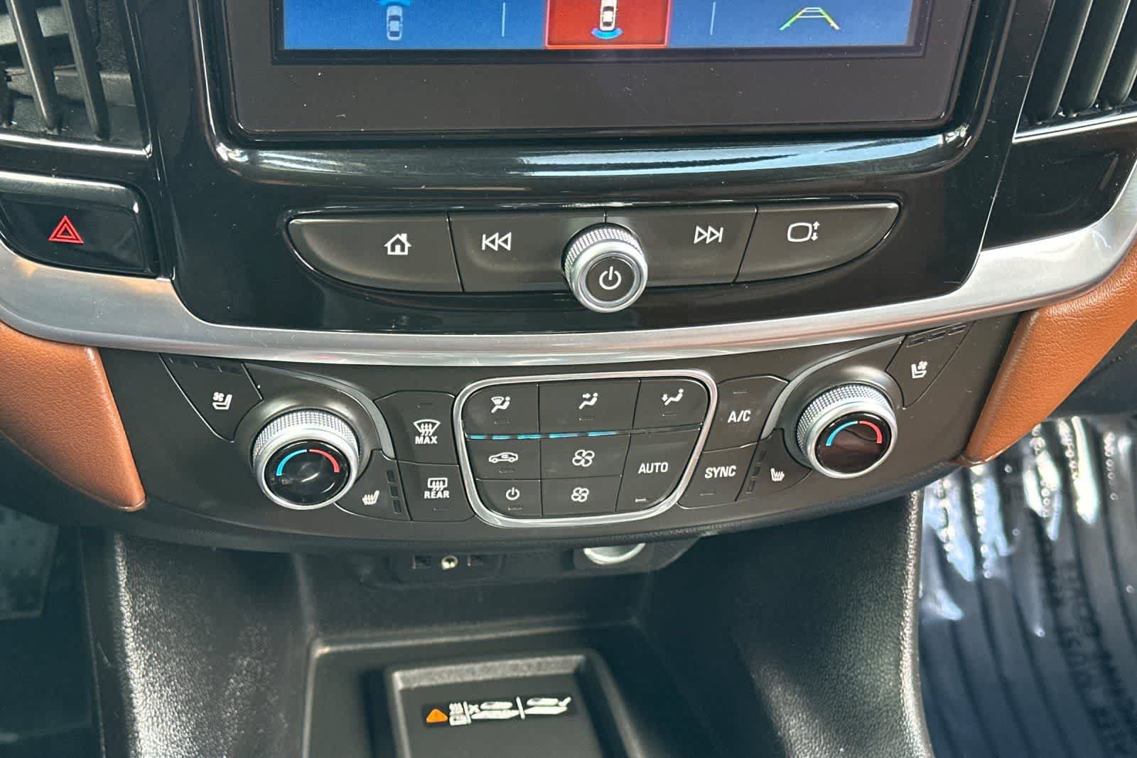 Used 2018 Chevrolet Traverse High Country AWD/4WD image 24