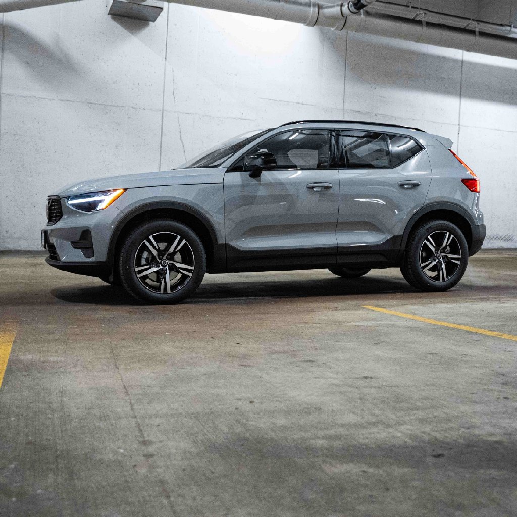 New 2026 Volvo XC40 B5 Core w/ Protection Package Premier AWD/4WD image 3