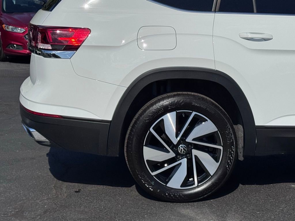 Used 2025 Volkswagen Atlas SE FWD image 41