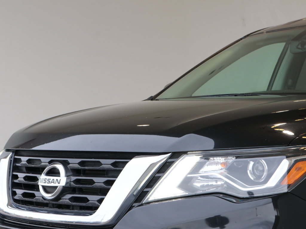 Used 2019 Nissan Pathfinder SV AWD/4WD image 12