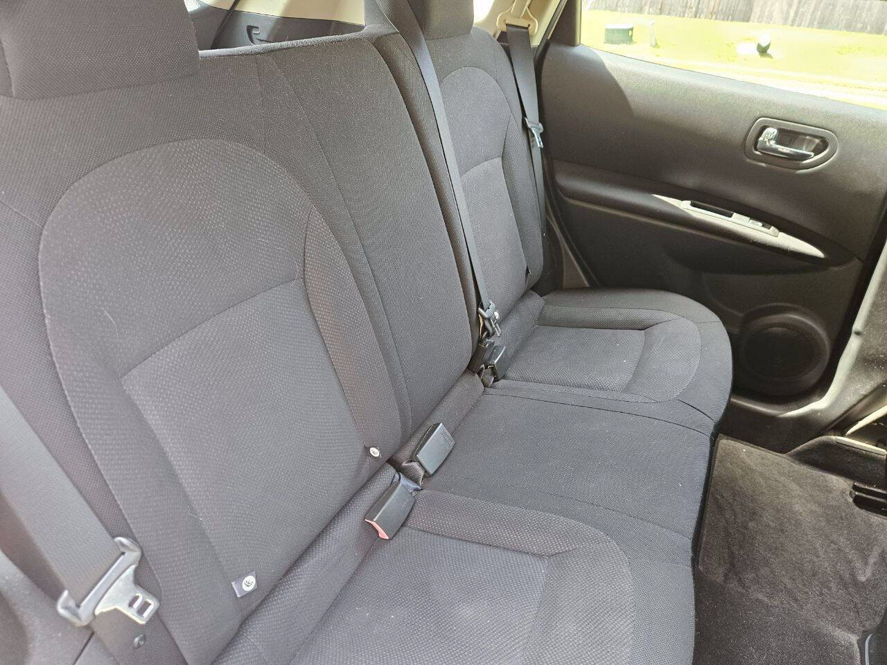 Used 2015 Nissan Rogue S w/ Convenience Package FWD image 15