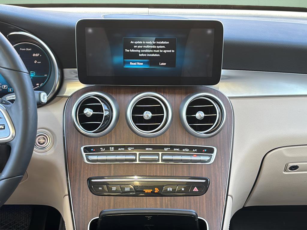 Used 2020 Mercedes-Benz GLC 300 4MATIC image 24