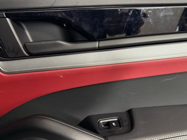 Used 2025 Porsche Cayenne S image 29