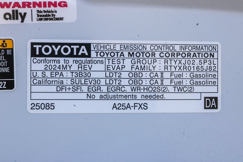 Used 2024 Toyota Venza XLE AWD/4WD image 26