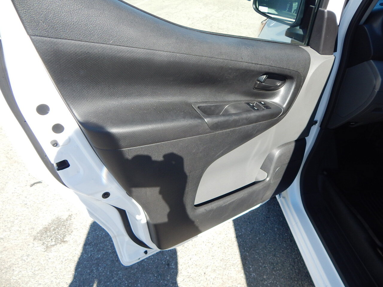 Used 2021 Nissan NV200 S FWD image 18
