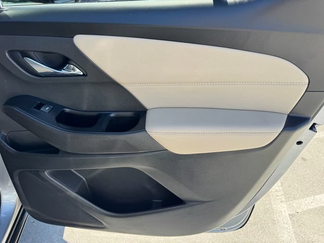Certified 2023 Chevrolet Traverse LS FWD image 10