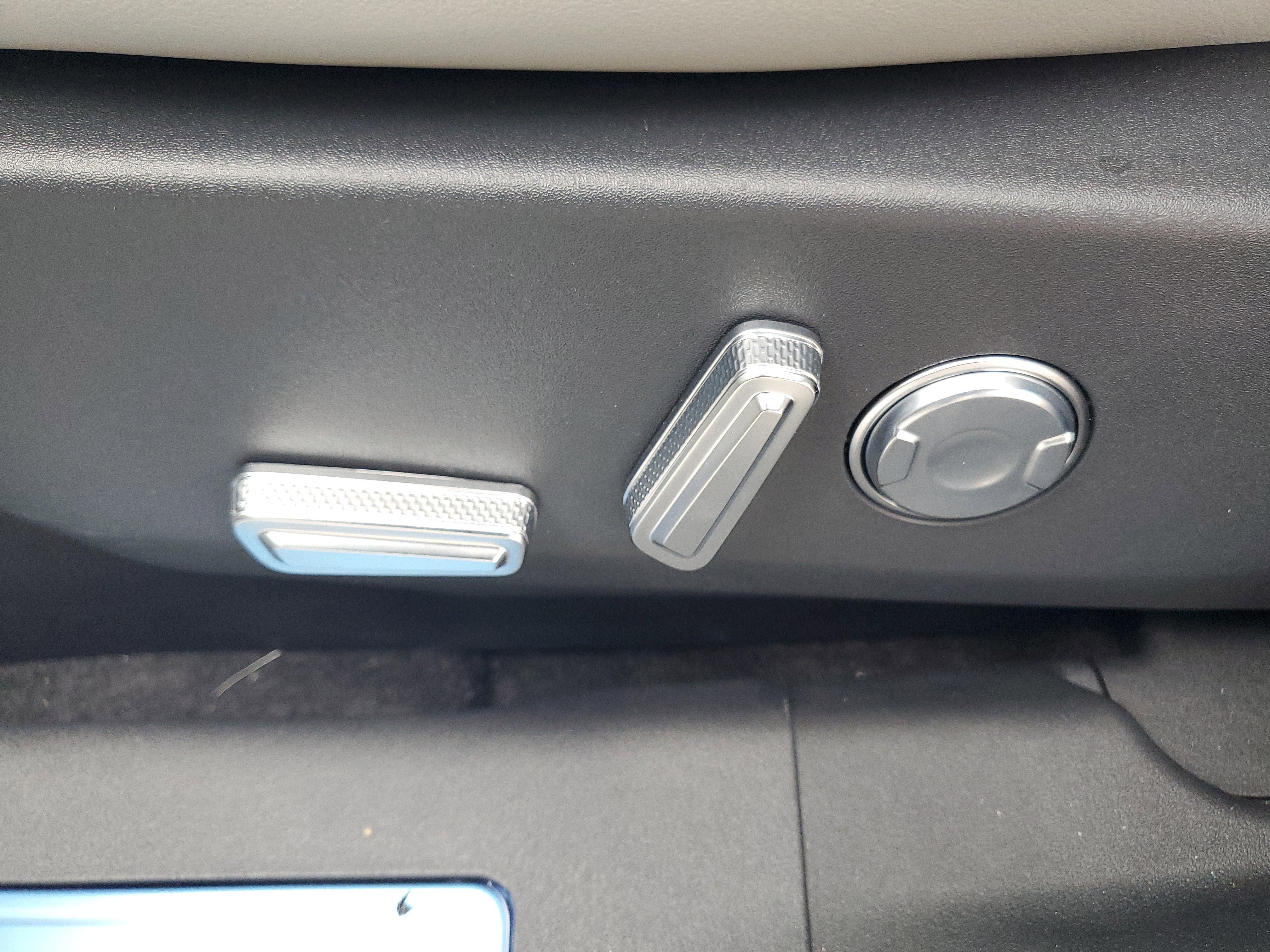 New 2026 Lincoln Nautilus Reserve w/ Jet Appearance Package image 12