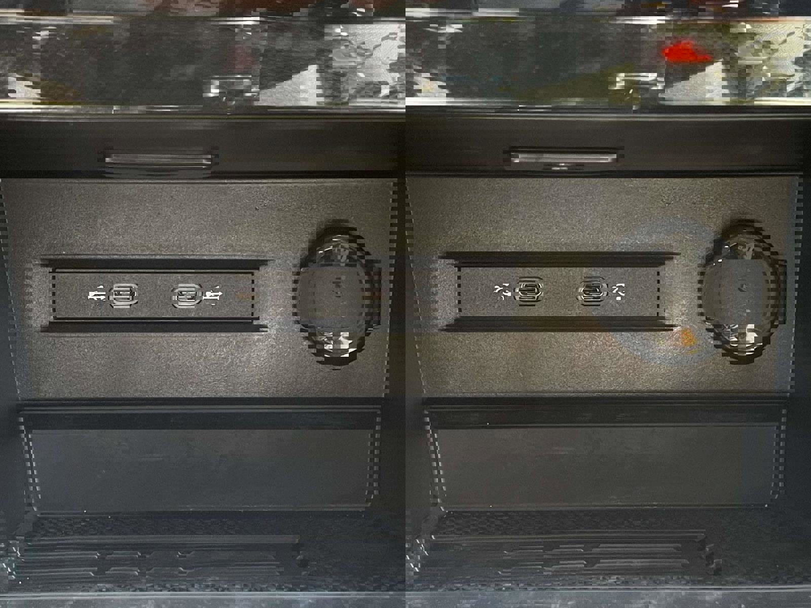 Used 2025 Volkswagen Taos SE w/ Panoramic Sunroof Package FWD image 28