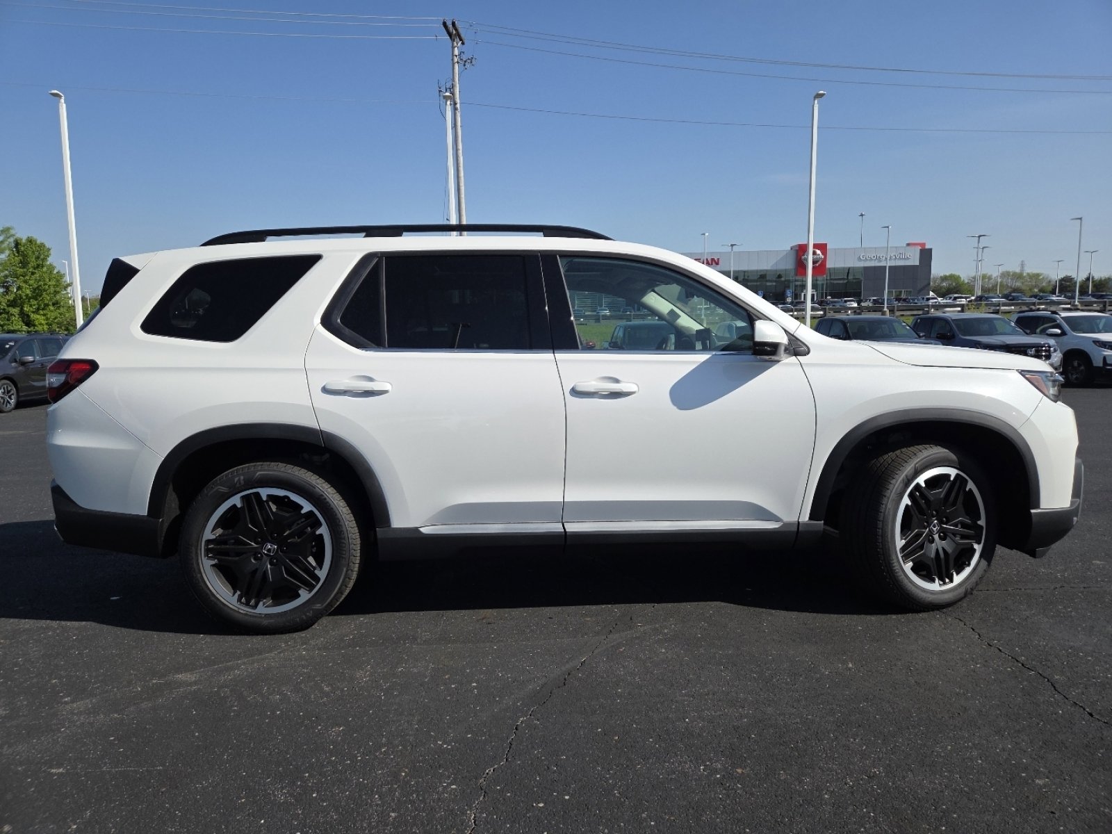 New 2026 Honda Pilot Touring image 17