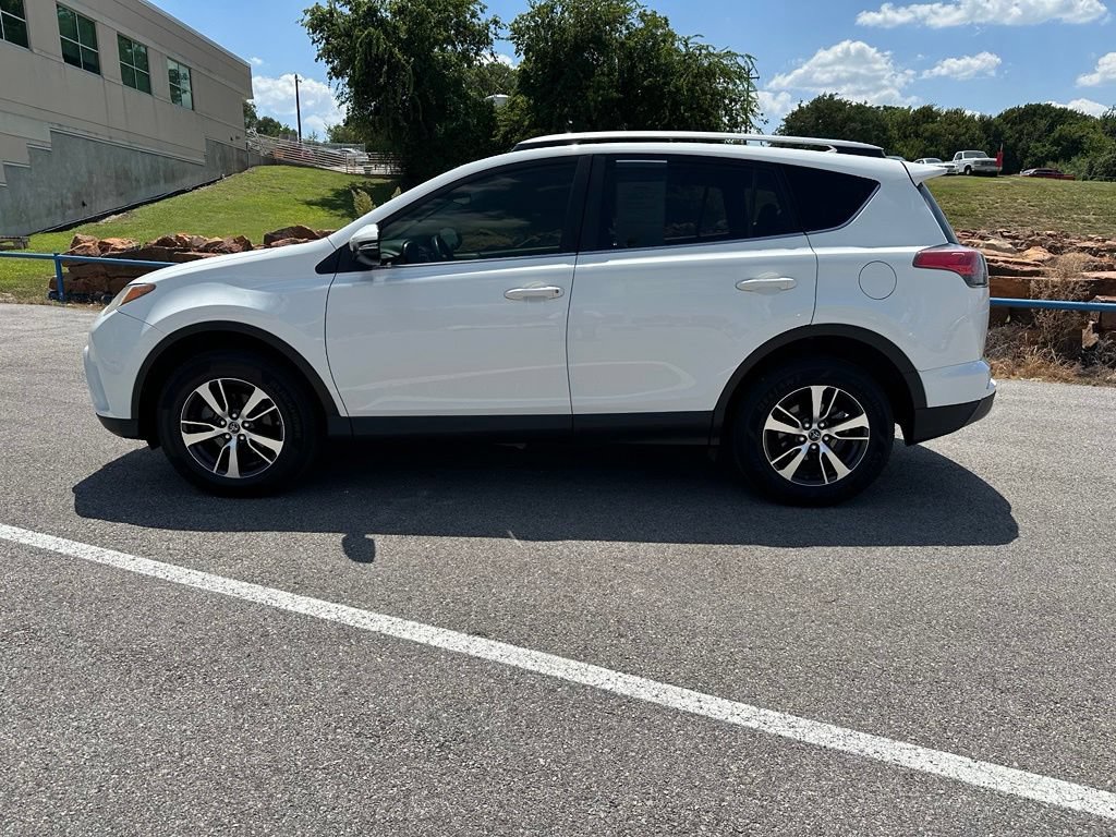 Used 2018 Toyota RAV4 XLE FWD image 5