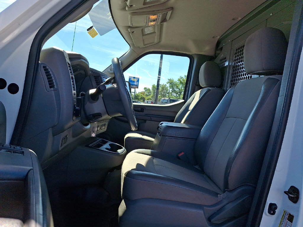 Used 2018 Nissan NV 2500 SV RWD image 14