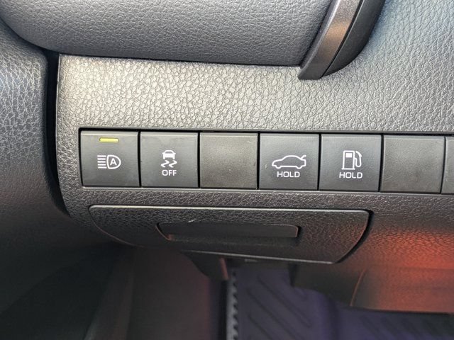 Used 2020 Toyota Camry XSE FWD image 22