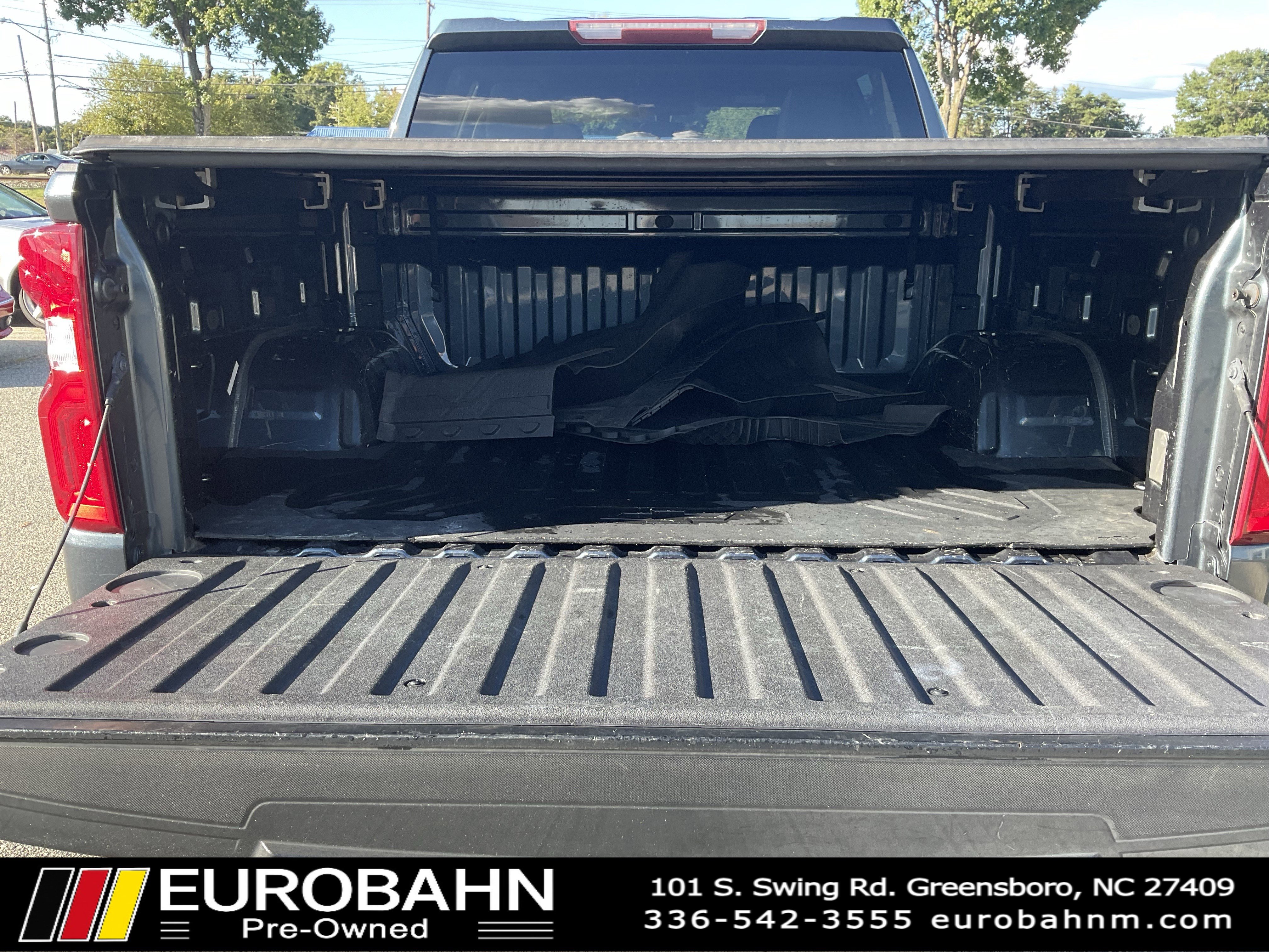 Used 2020 Chevrolet Silverado 1500 RST w/ RST Value Package image 33