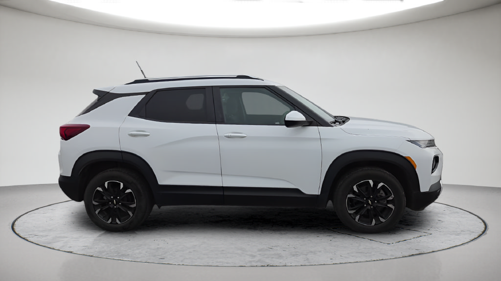 Used 2023 Chevrolet TrailBlazer LT AWD/4WD image 5