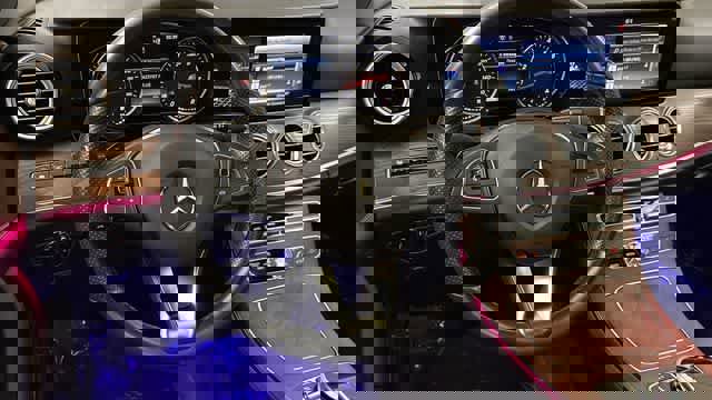 Used 2018 Mercedes-Benz E 300 4MATIC image 25