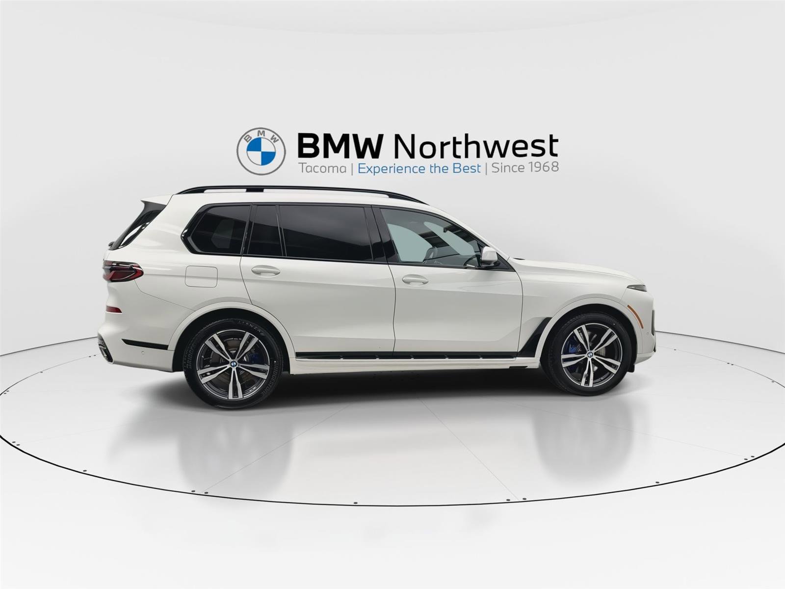 Used 2025 BMW X7 xDrive40i w/ Executive Package AWD/4WD image 4