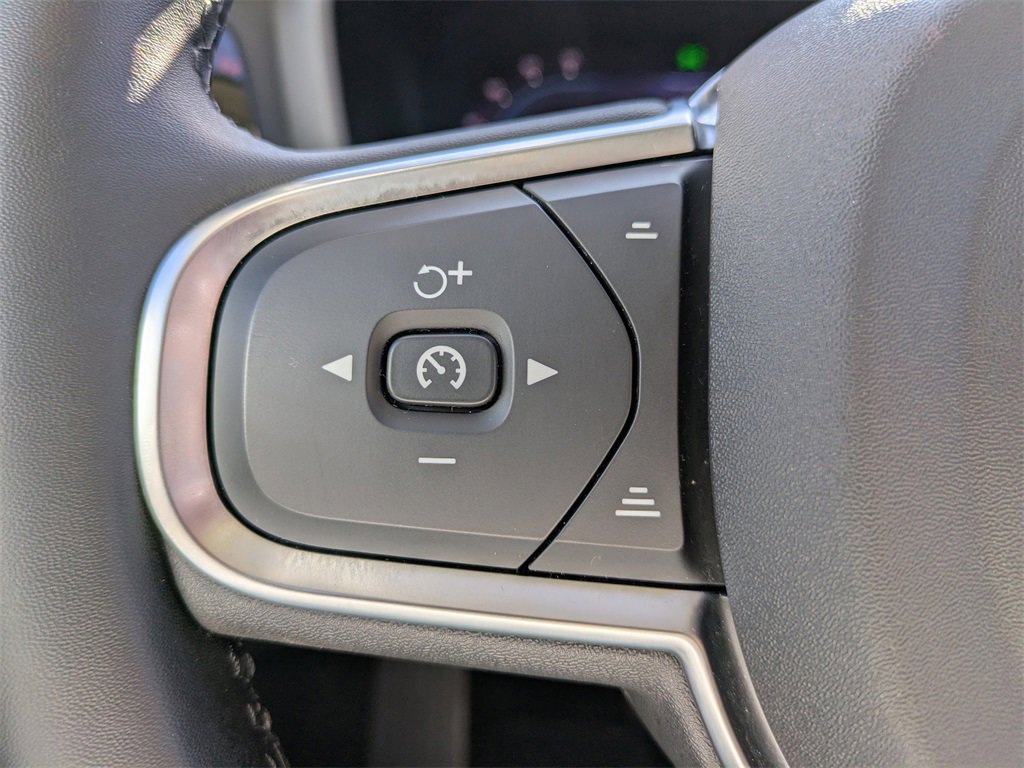 Certified 2025 Volvo S60 B5 Core image 25