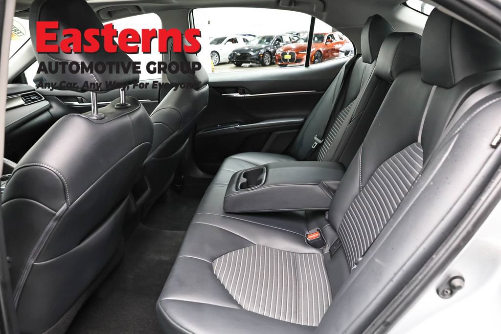 Used 2019 Toyota Camry SE FWD image 21