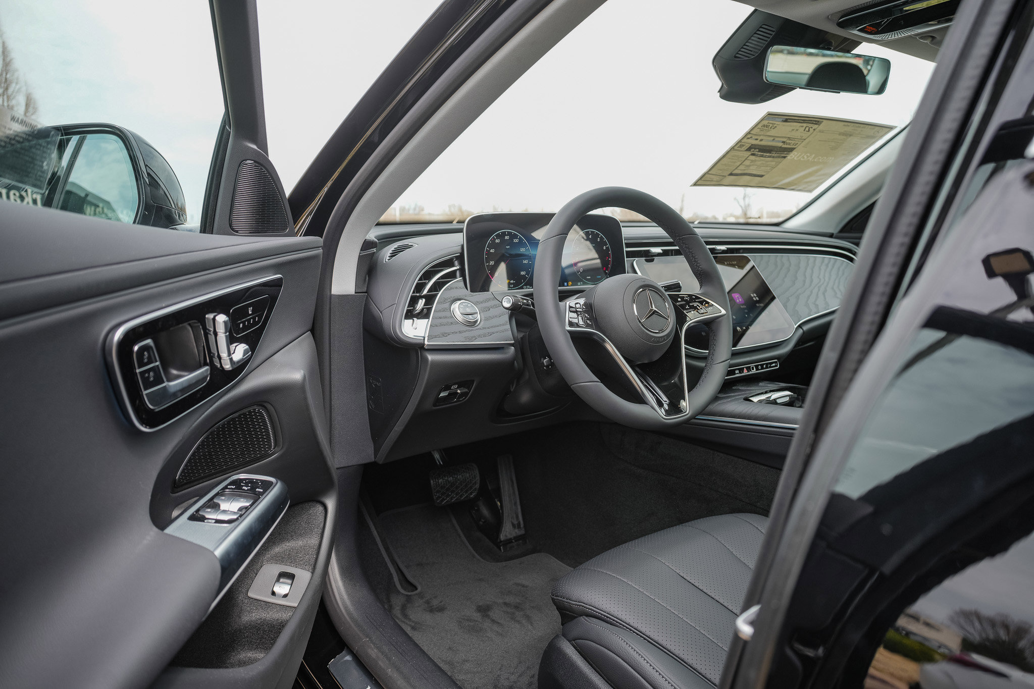 New 2026 Mercedes-Benz E 350 4MATIC Sedan image 14