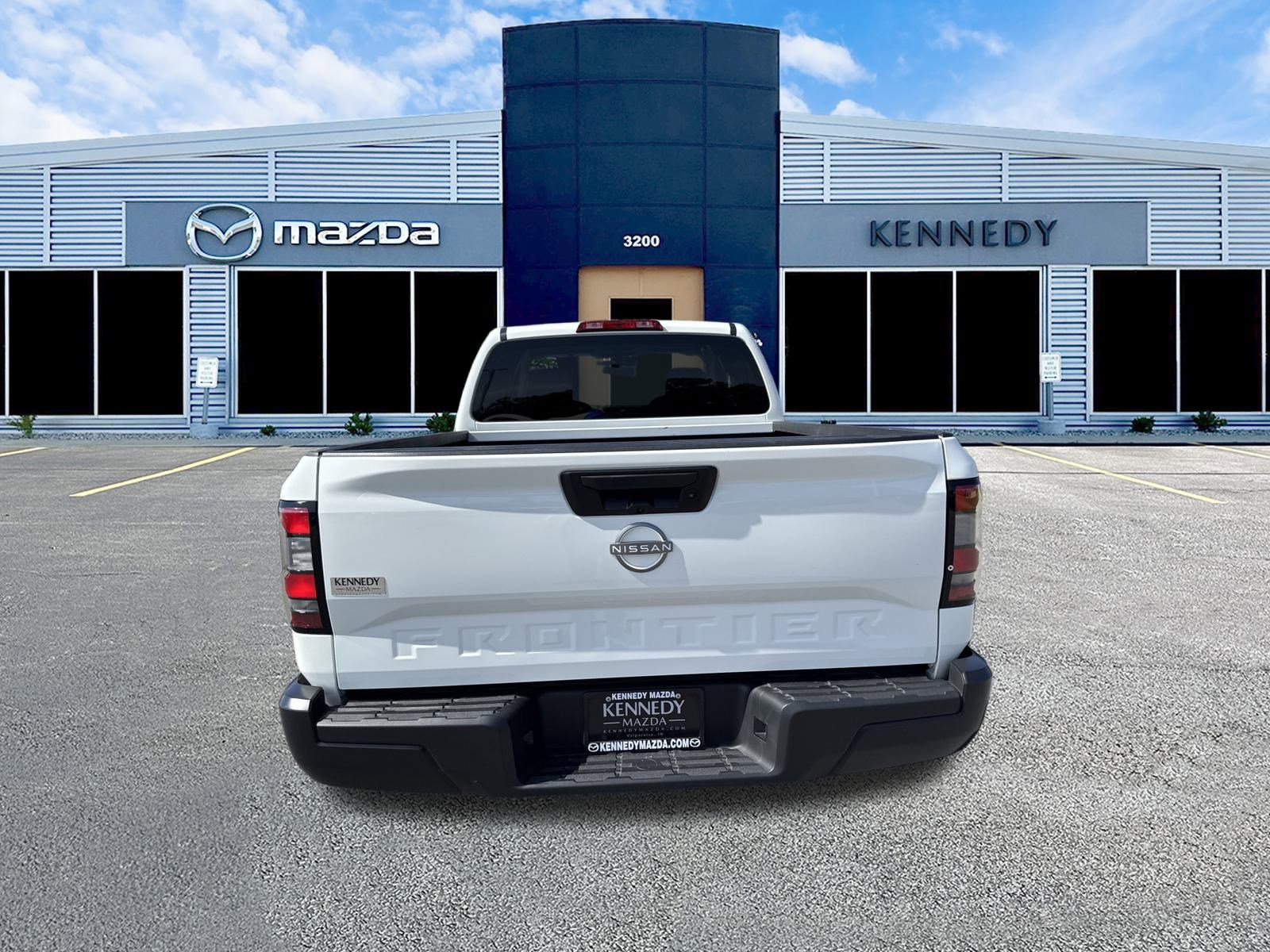 Used 2024 Nissan Frontier S w/ S Utility Package image 4