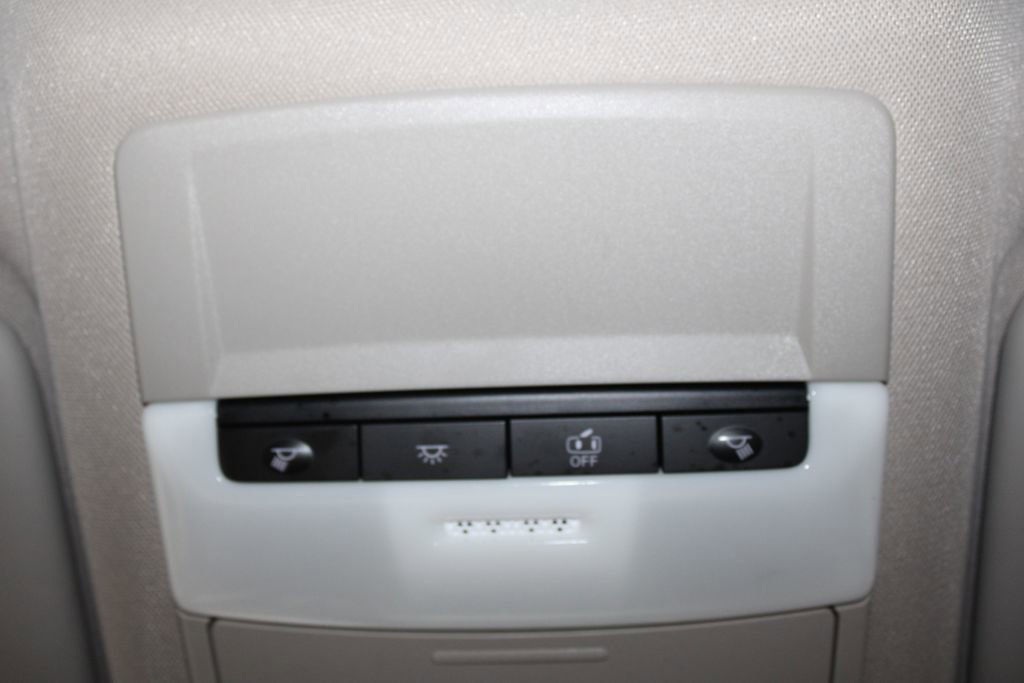 Used 2025 Nissan Rogue S AWD/4WD image 32