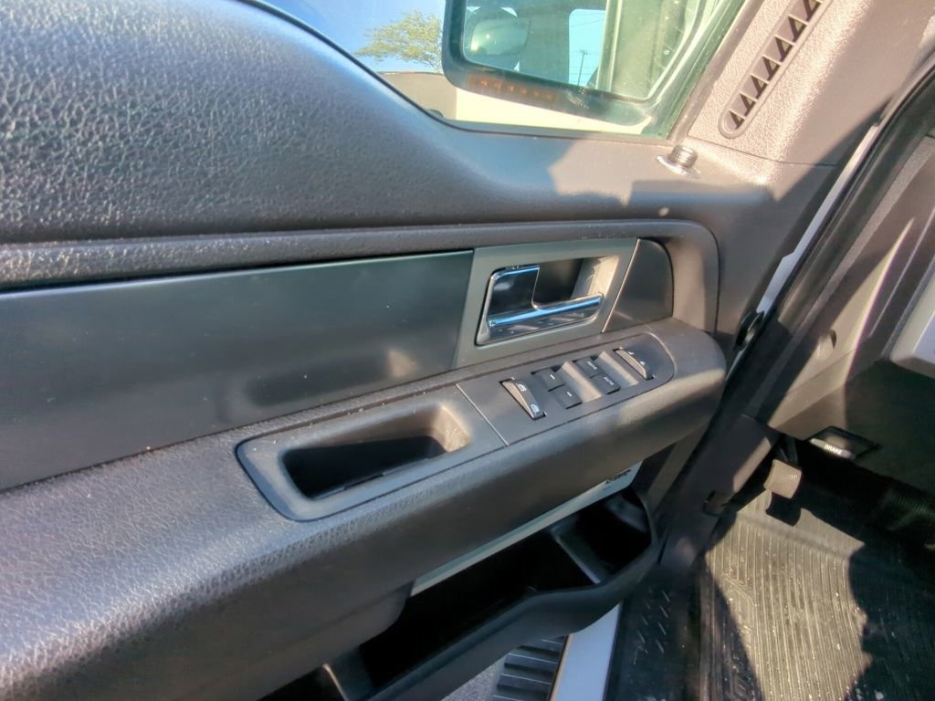 Used 2014 Ford F150 FX4 w/ Equipment Group 402A Luxury AWD/4WD image 9