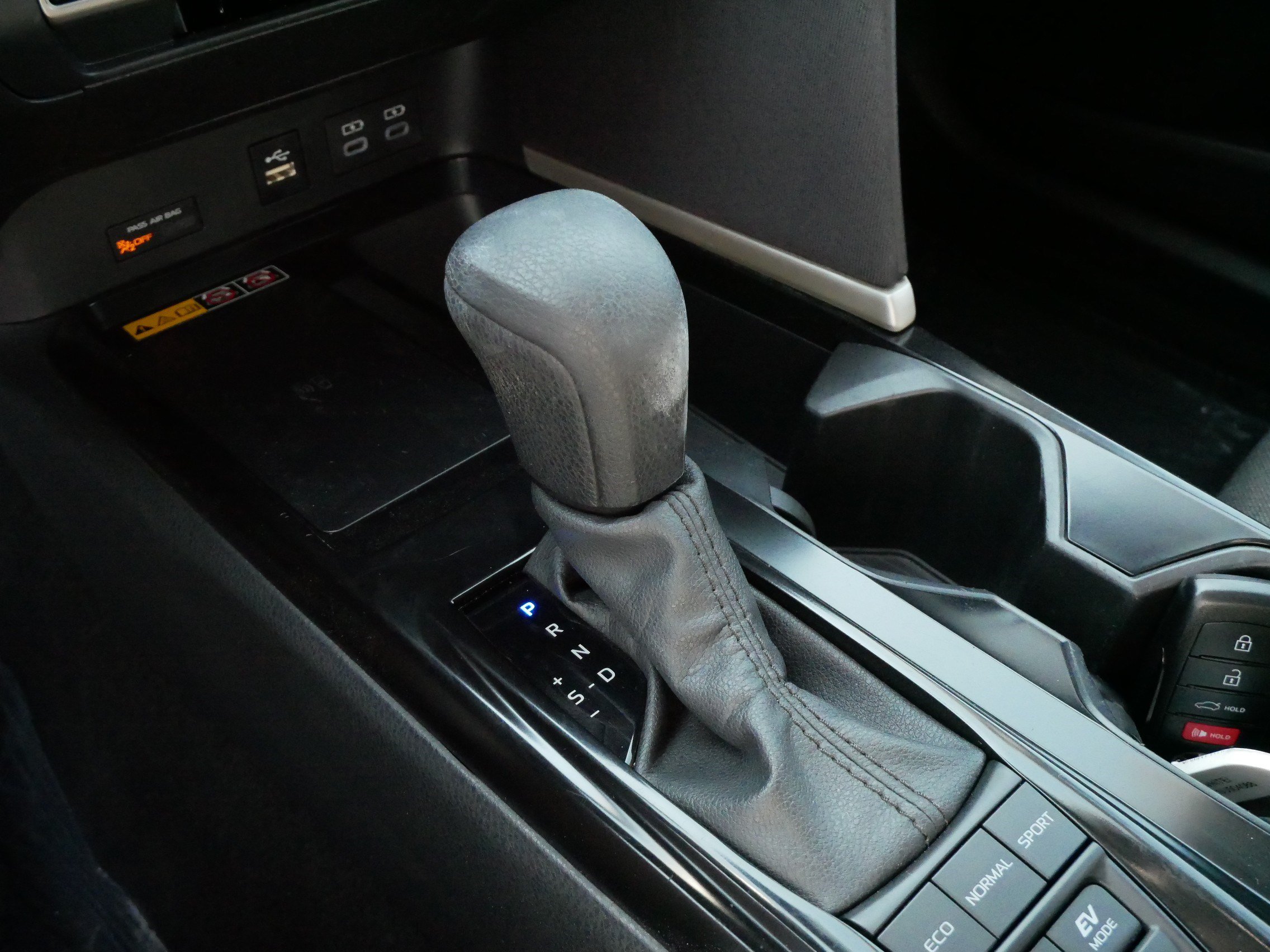 Certified 2025 Toyota Camry LE FWD image 24