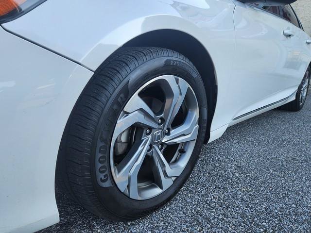 Used 2018 Honda Accord EX image 25