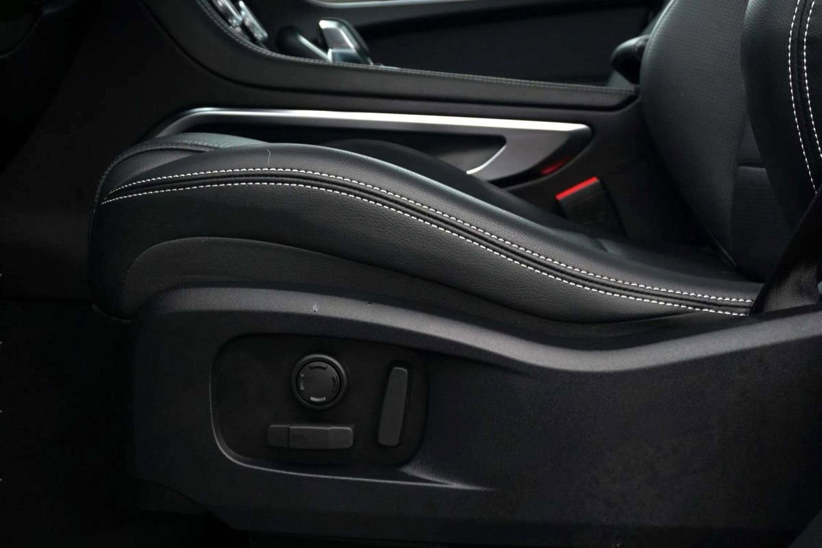 Used 2025 Jaguar F-PACE R-Dynamic S image 16