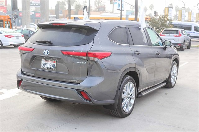 Used 2023 Toyota Highlander Limited image 5