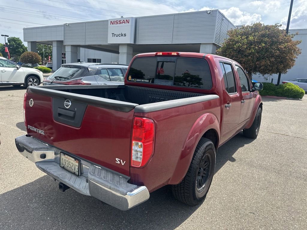 Used 2015 Nissan Frontier SV image 6