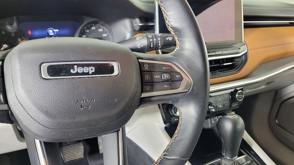 Used 2022 Jeep Compass Limited image 18