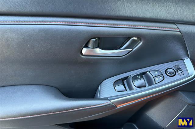 Used 2025 Nissan Sentra SR FWD image 11